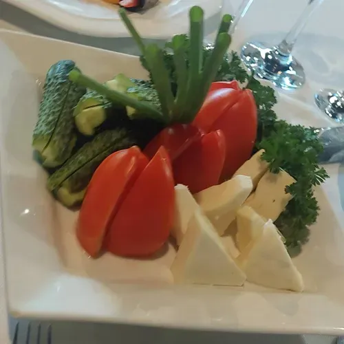 Platou cu legume proaspete